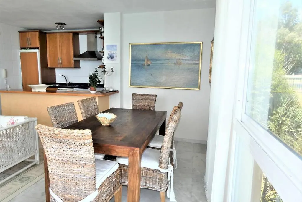 Apartamento La Perla en Playa Semi privada Benalmádena España