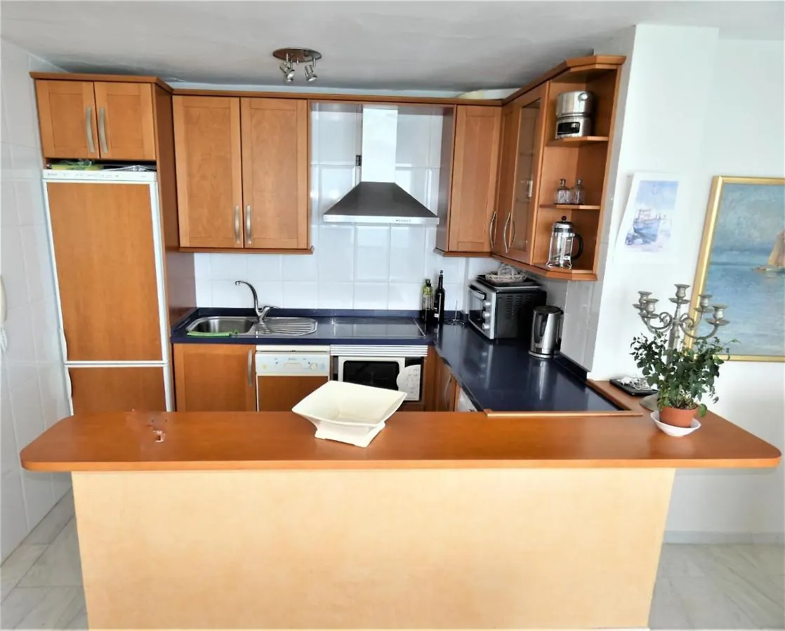 Apartamento La Perla en Playa Semi privada Benalmádena 0*,