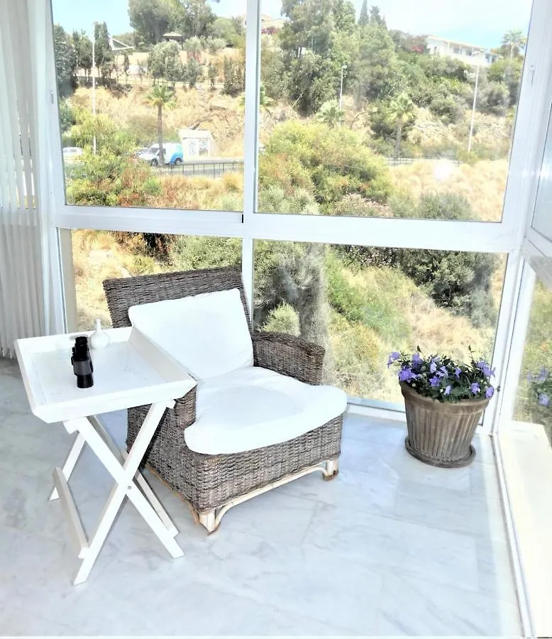 Apartamento La Perla en Playa Semi privada Benalmádena 0*,