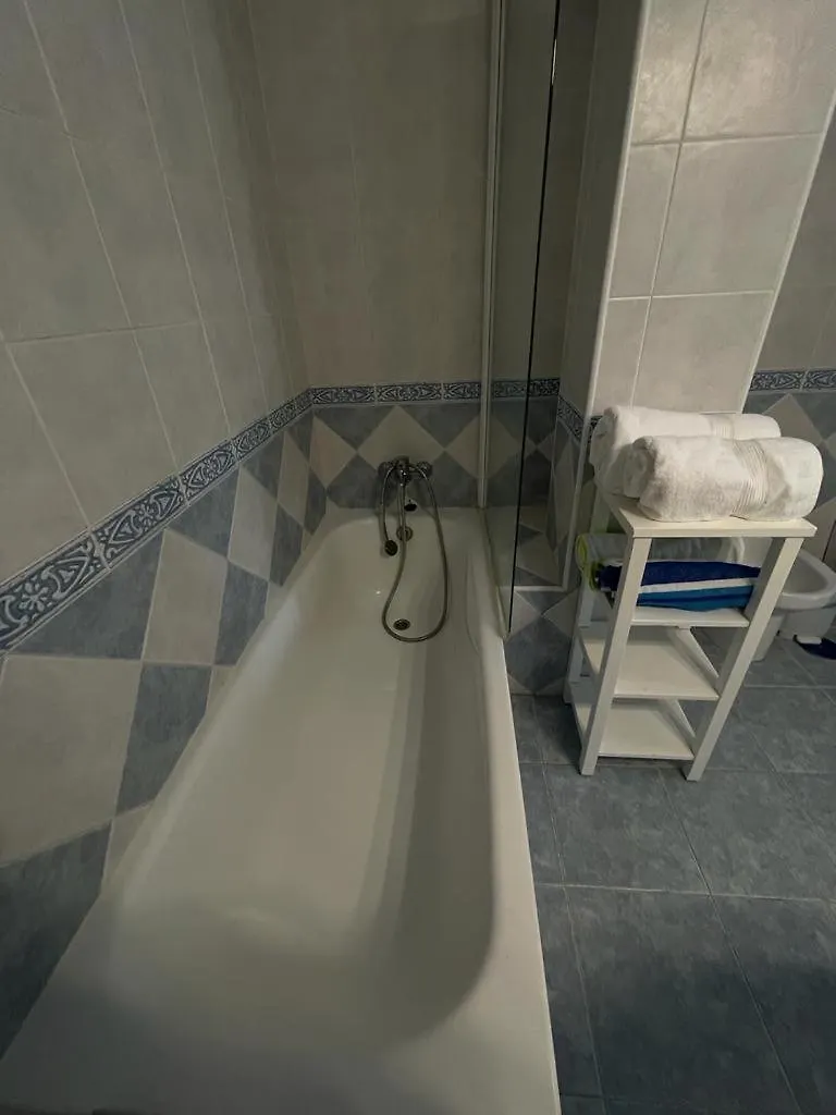 Apartamento La Perla en Playa Semi privada Benalmádena