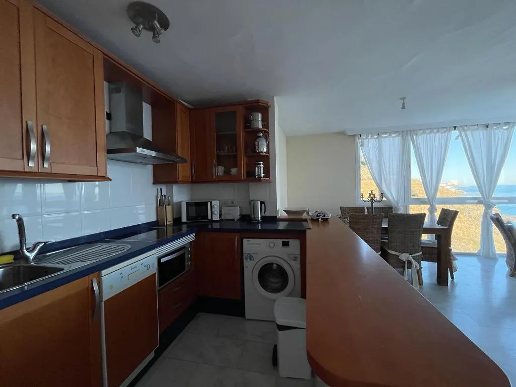דירה בנאלמדנה The Pearl With Private Beach Access
