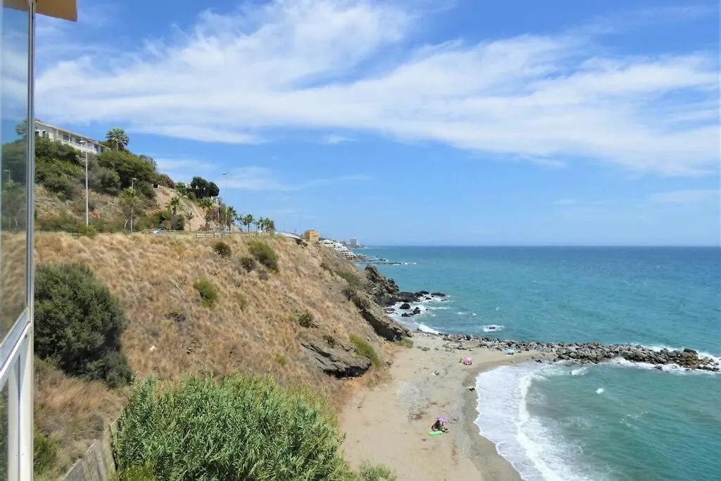 The Pearl With Private Beach Access بينالماذينا