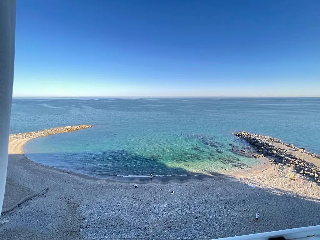 The Pearl With Private Beach Access Benalmadena 0*,